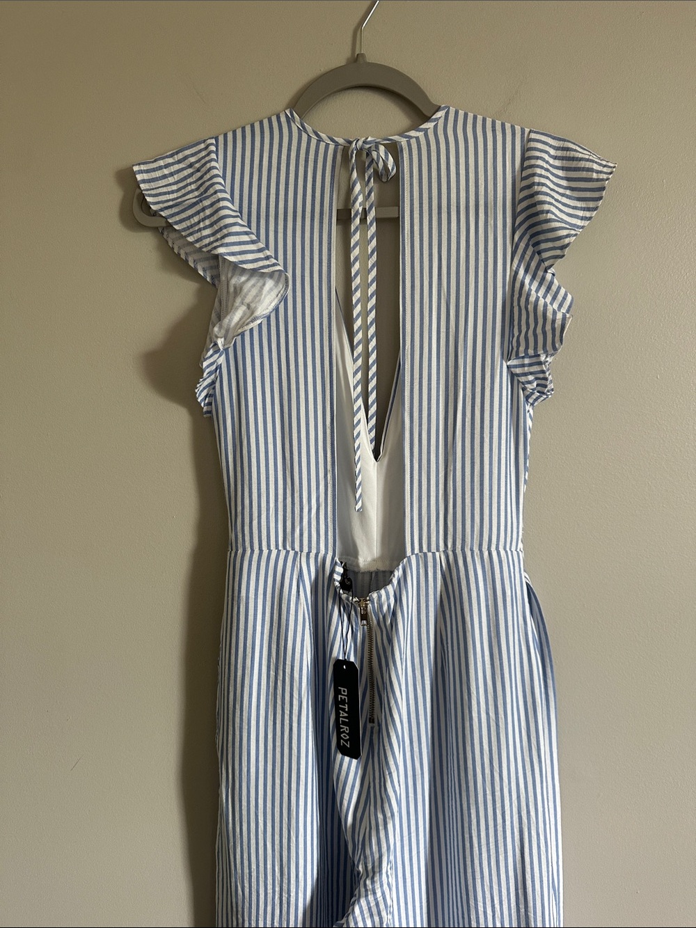 NWT Ruffled open back striped jumpsuit - Picture 14 of 15